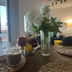 Apartment Kakavanen's Sea View