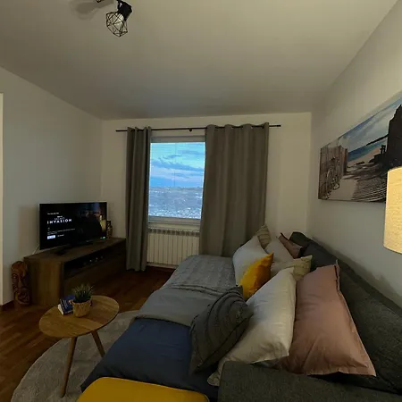 Kakavanen's Sea View Апартамент