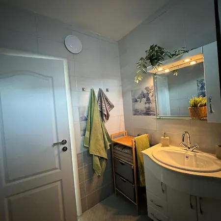 Kakavanen's Sea View Apartment Balchik