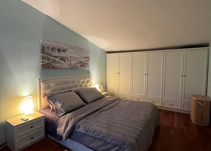 Kakavanen's Sea View Apartment Balchik